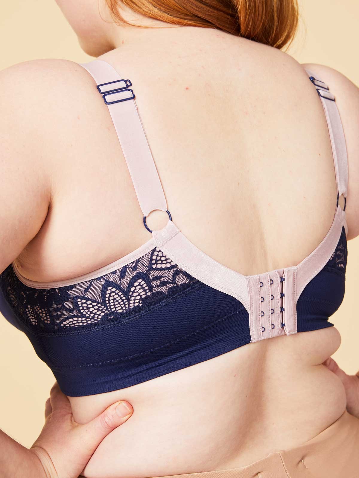 lux busty bralette